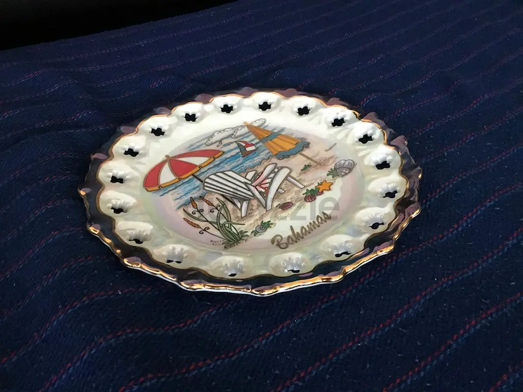 Vintage Souvenir ‘Bahamas’ Ceramic Plate Wall Hanging