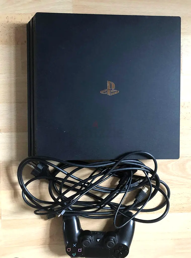 Sony playstation 4 + VR Kit + steering wheel