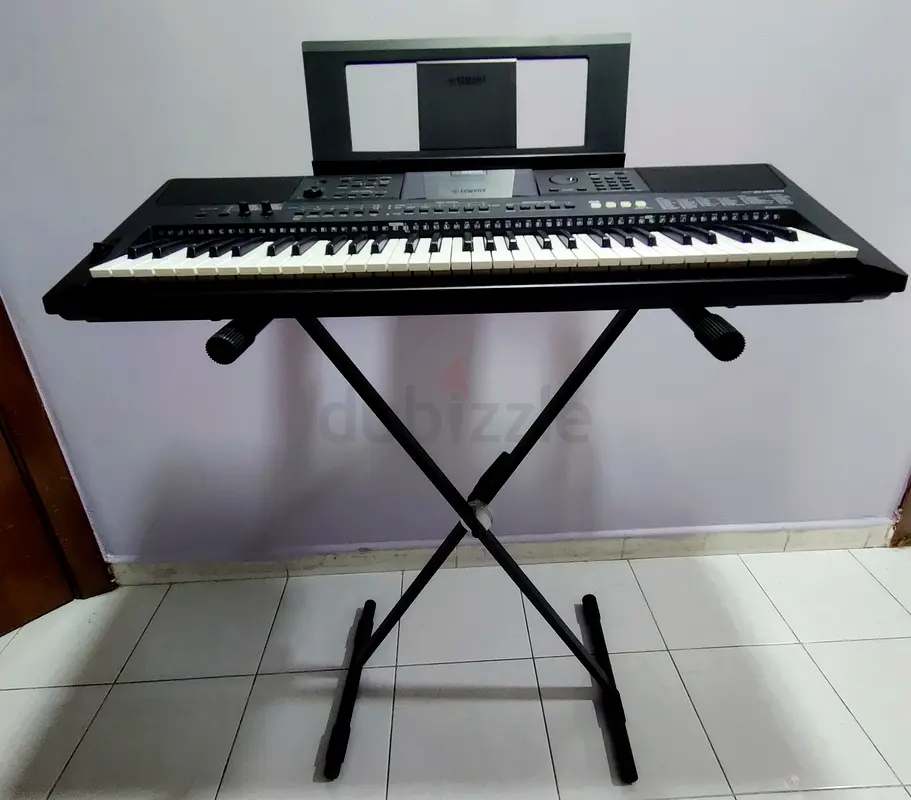 Yamaha PSRE453 Keyboard for Sale
