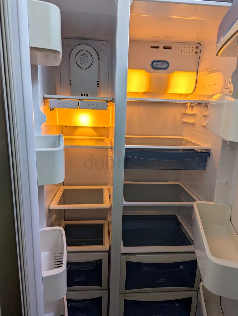 Baumitac Fridge Freezer side by side perfect working conditions neat