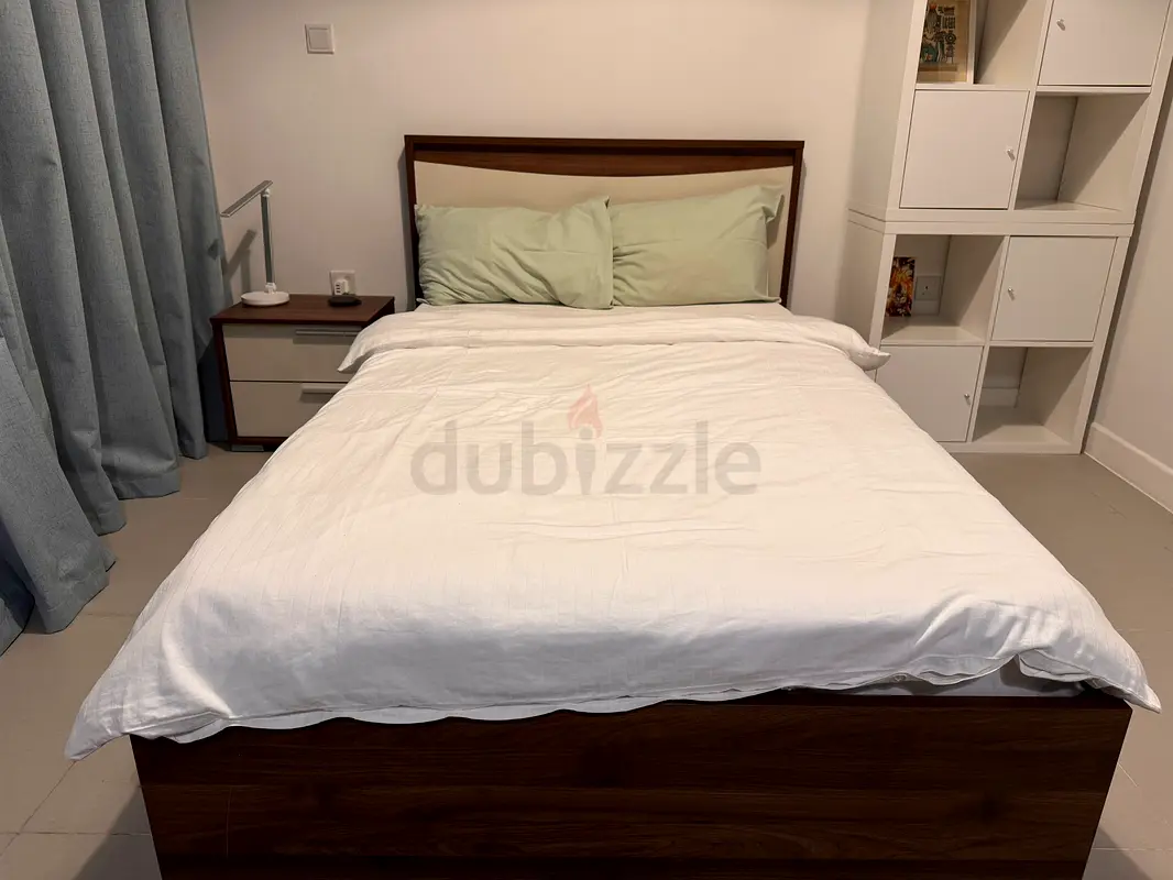 Hydraulic storage Bed (120x200), mattress, bedside table excellent