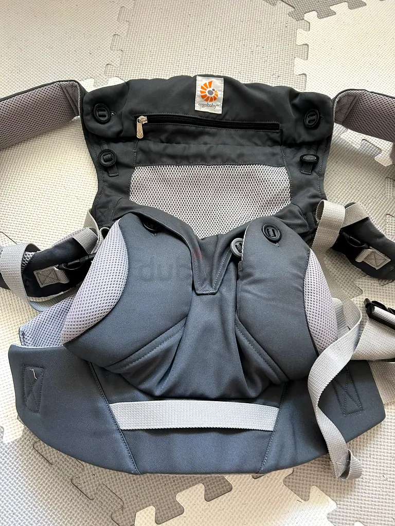 Ergobaby carrier with newborn insert