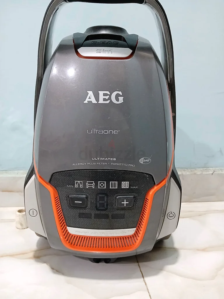 مكنسة كهربائية AEG63253974579459111