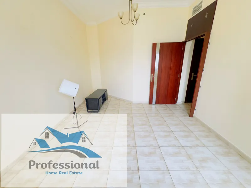 Apartment HOT OFFER ONLY TODAY LOW PRICE BIG SIZE 1 BHK 22 K 6 CHQS