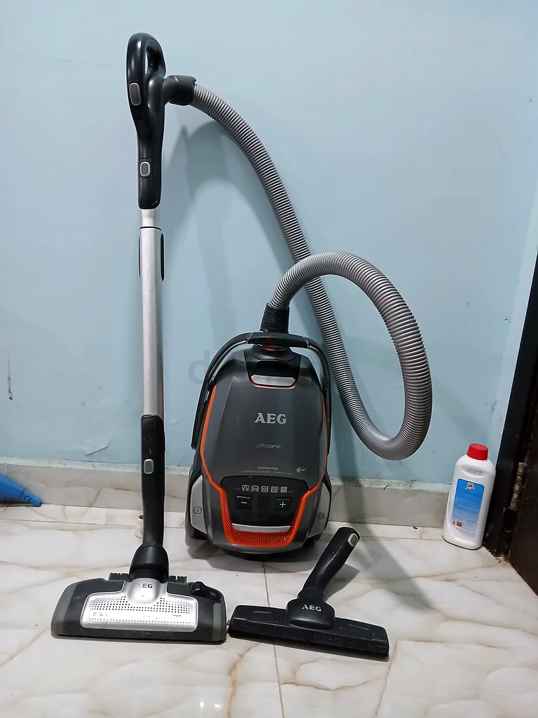 مكنسة كهربائية AEG632539745794591110