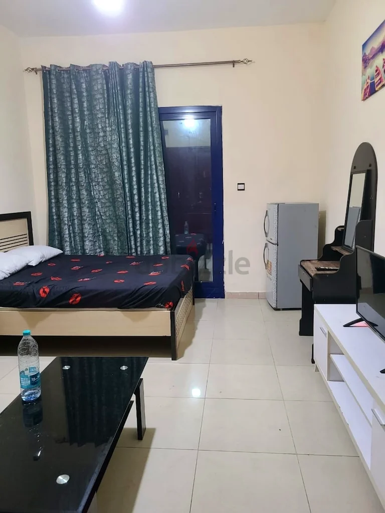 Masterbedroom with attached bathroom available for family63624810400258113