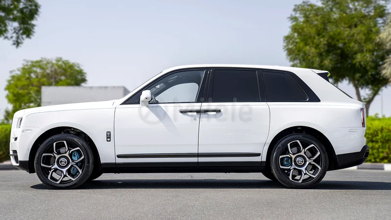 47,735 AED/Month | 2024 ROLLS ROYCE CULLINAN BLACK BADGE KIT 6.7L PETROL: WITH STARLIGHT63175706099971112
