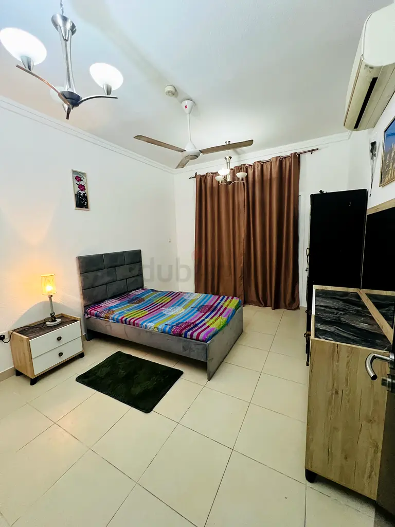 Apartment Room For Rent Near Salahuddin Metro Station Al Muteena
