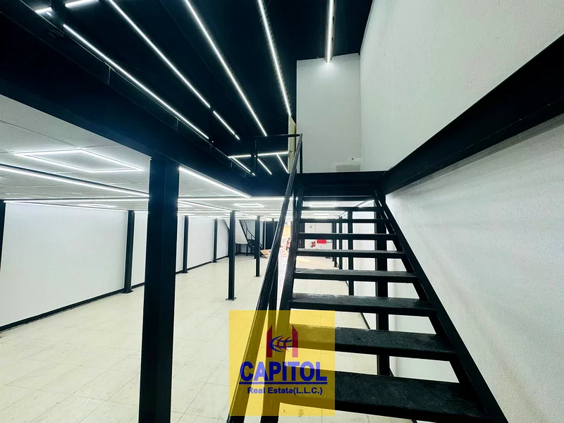 Warehouse 2950 SQFT COMMERCIAL WAREHOUSR AVAILABLE FOR RENT (BK