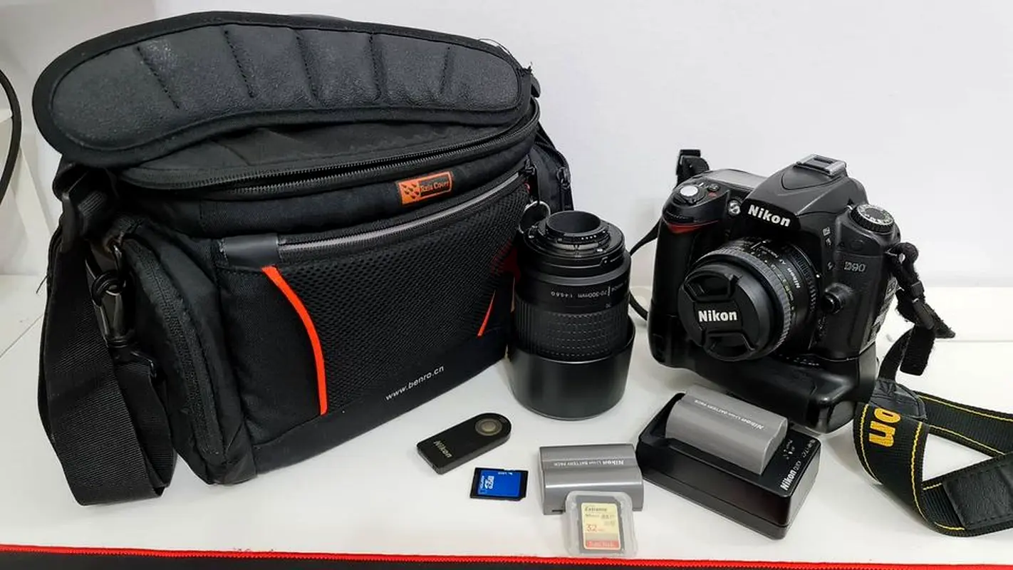 Nikon D90