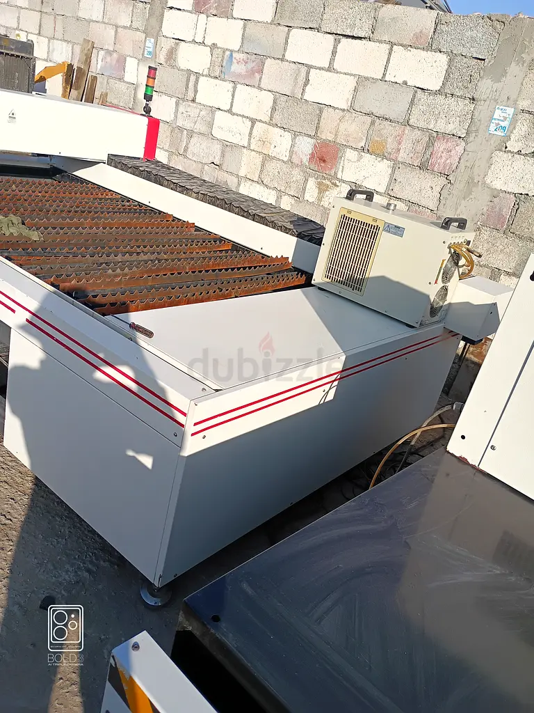 Plasma laser cutting machine