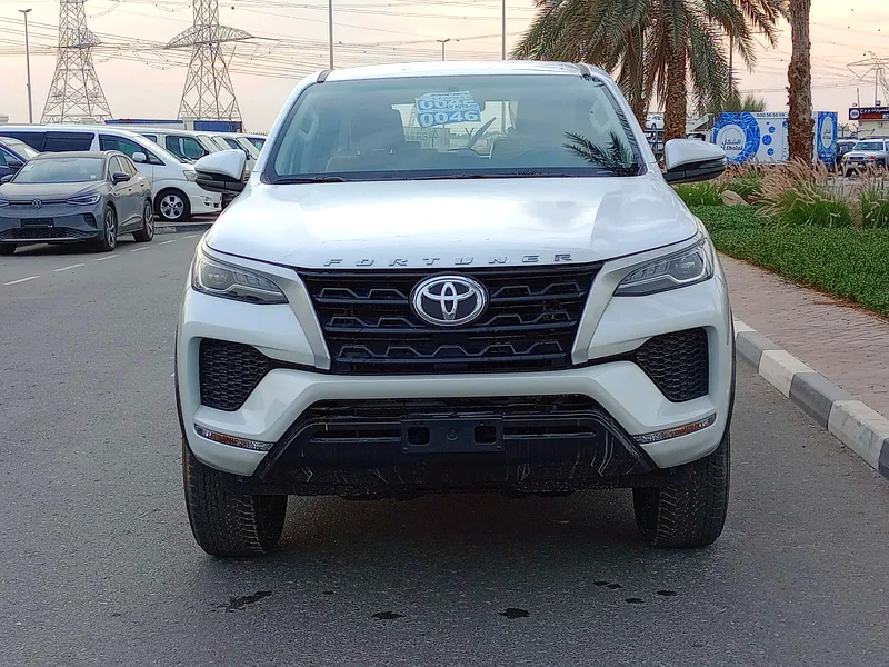 SR5 2023 A/T 4X4 , V4 2.7L Gasoline suv White color63399945670019111
