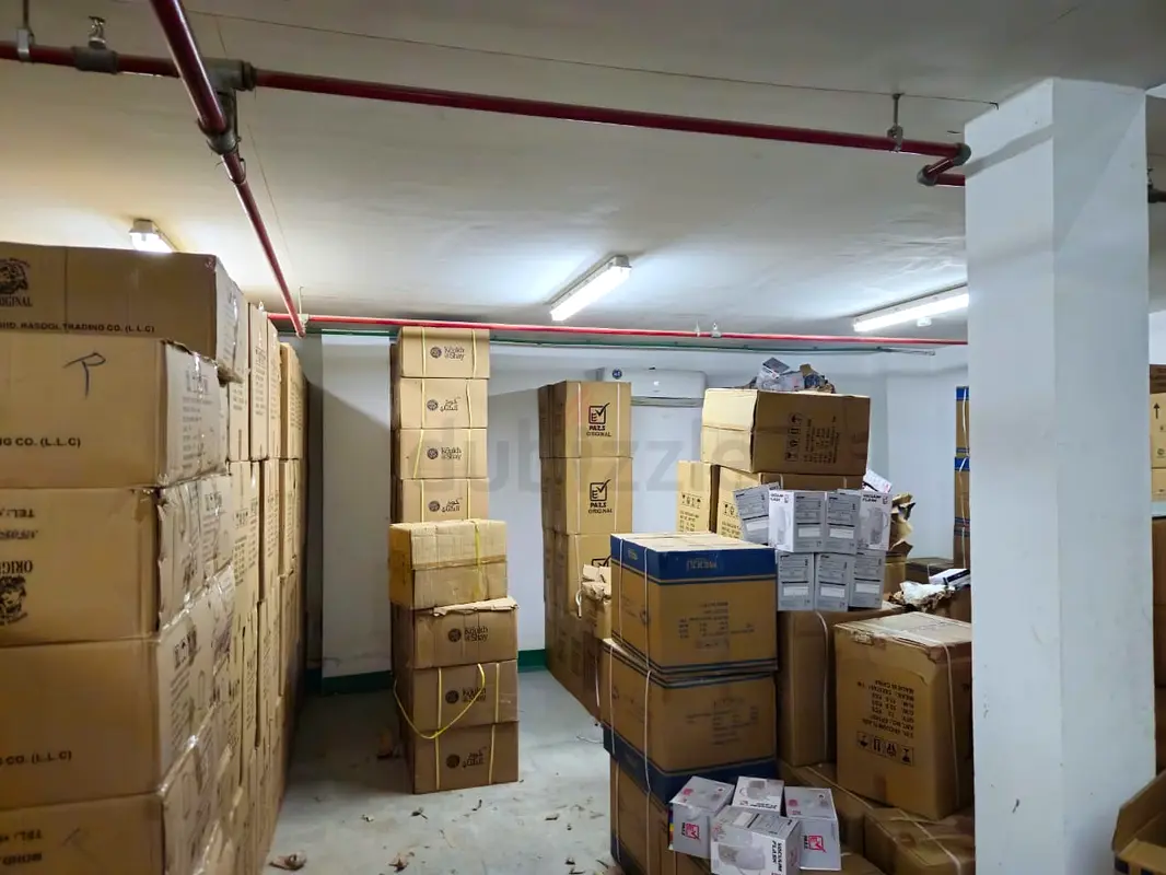 Warehouse Warehouse for rent 1500SQFT monthly Sharjah