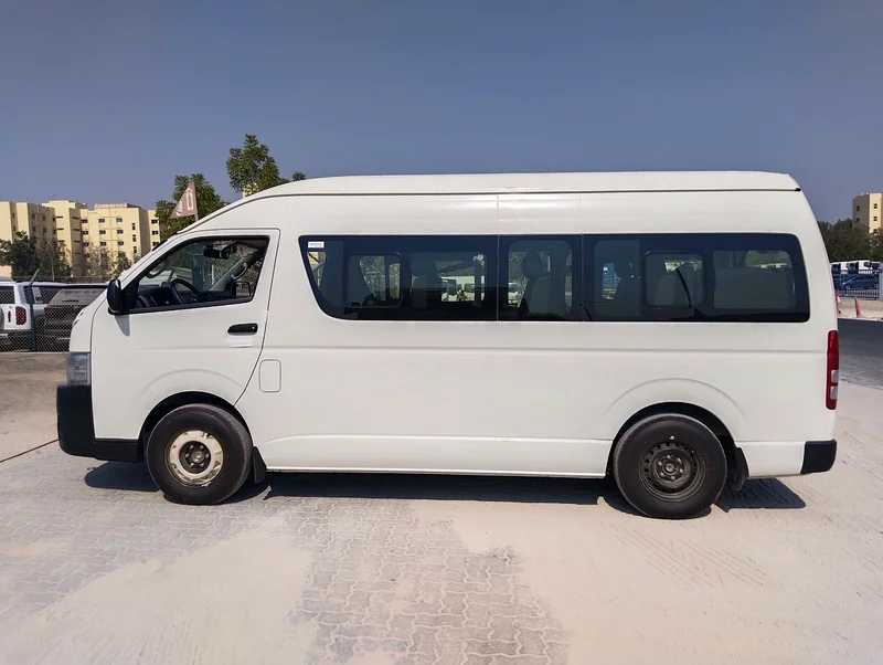تويوتا هايس سقف عالي ديزل 2.5 لتر63166156022147112