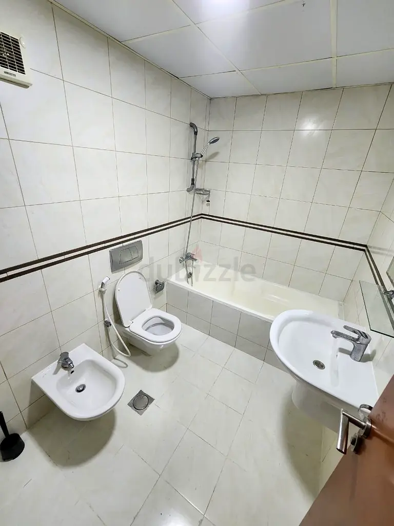 Apartment Private Room Partition For Couple 1 min from Burjuman Metro