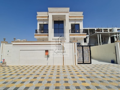 Villa With 4 Bedrooms In Al Amrah, Spacious Areas At An Excellent Price