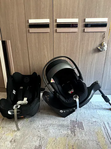 Cybex cloud z and sirona cloud z  car seat with isofix base