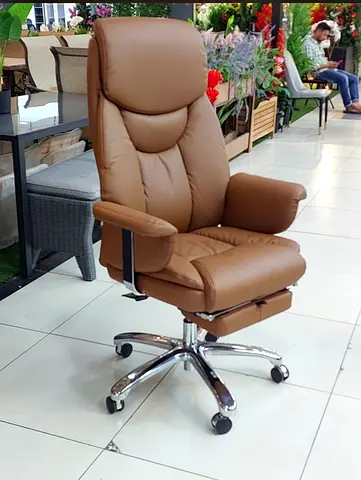 Boss office chair with footrest