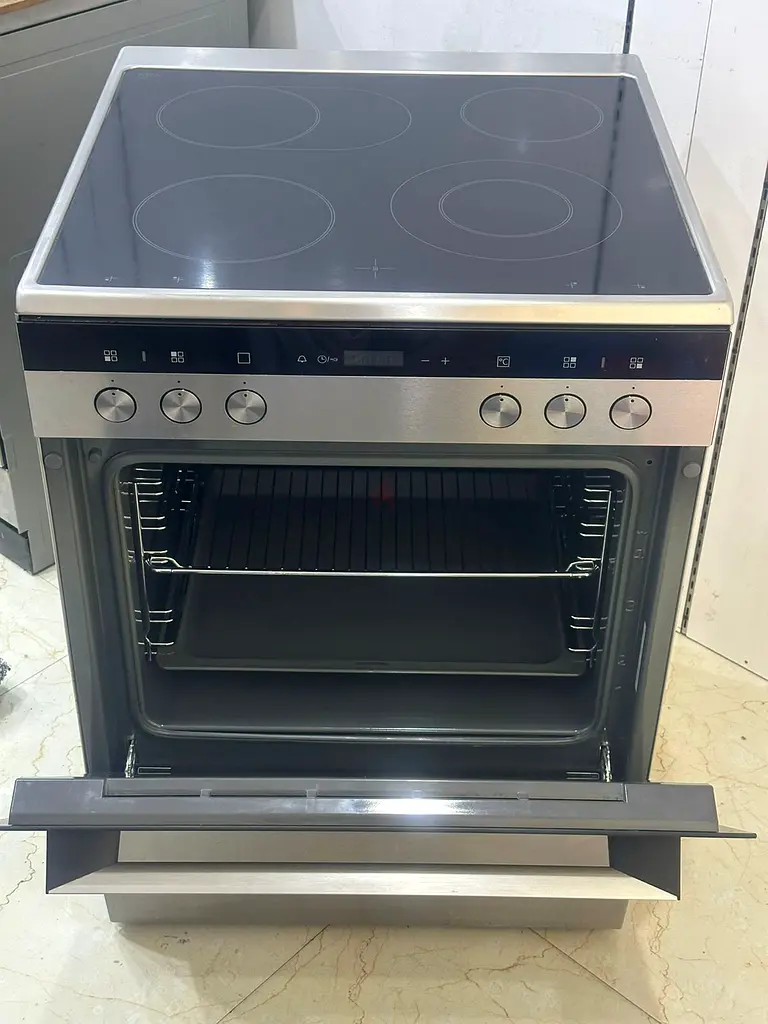 Siemens new latest model ceremic electric stove top 4 hobs 60by60cm