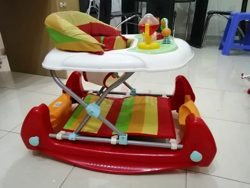 مشاية الطفل مع مرجحة - علامة جونيور التجارية63205363576449111