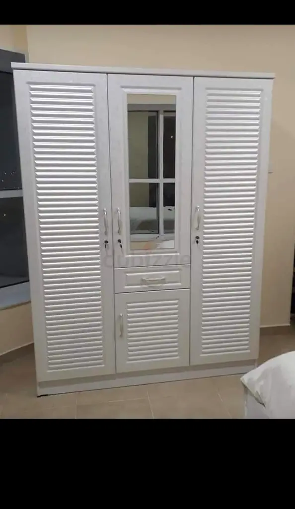 Selling brand new Three door