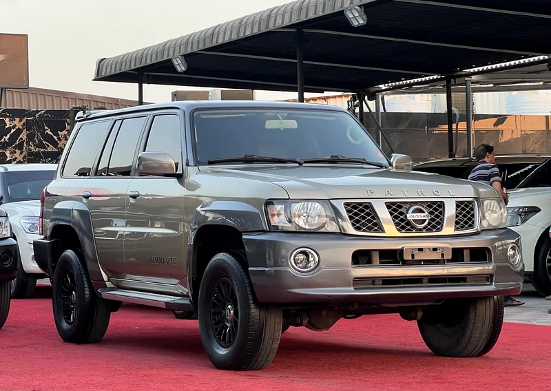Nissan Patrol Super Safari 201863227778564737111