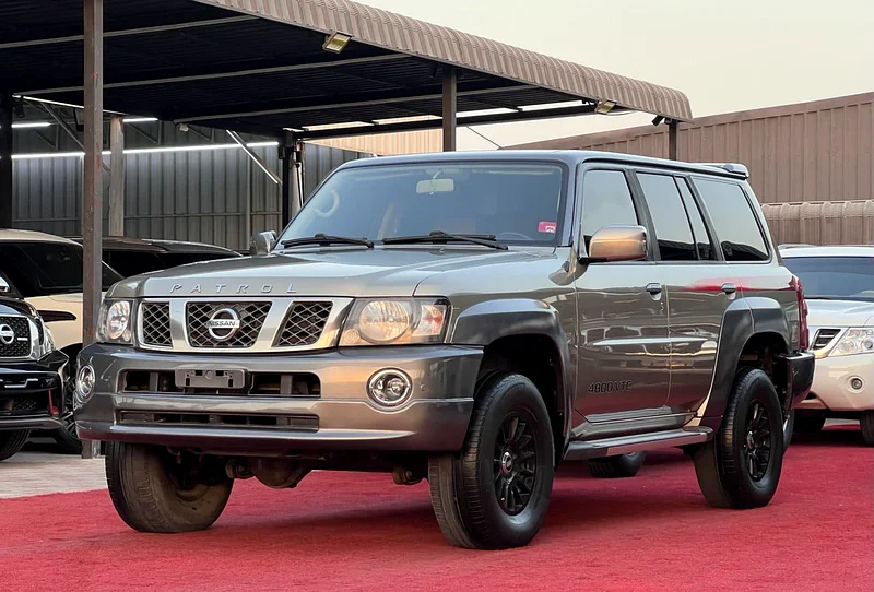 Nissan Patrol Super Safari 2018632277785647371128