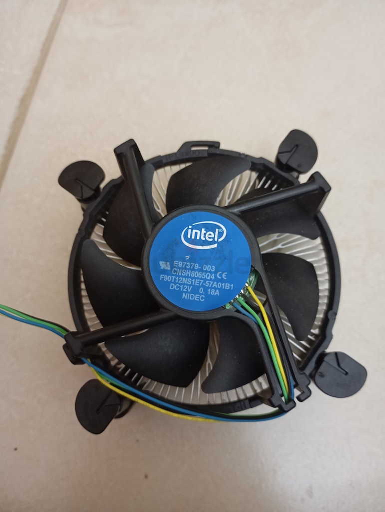 Intel core i7 2600 (+cooler)