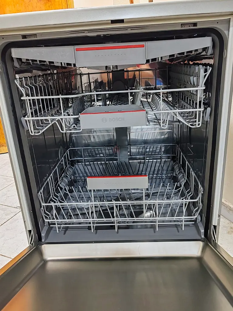 Bosch Series 4 Freestanding Dishwasher 60cm 13 Place Settings Color