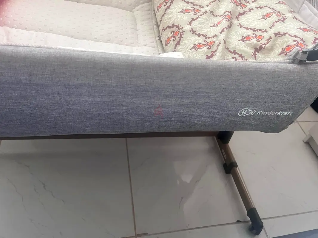 Next to me crib by kindercraft