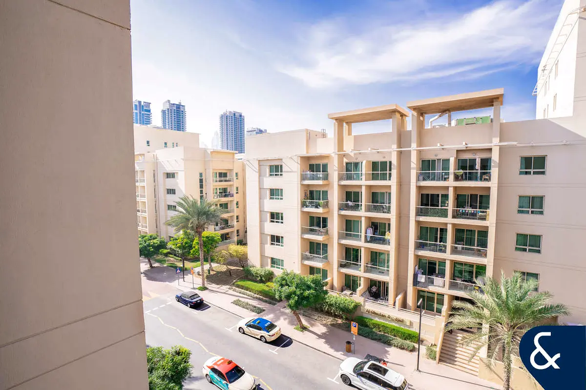 Apartment Easy to View Vacant Now One bedroom Dubai