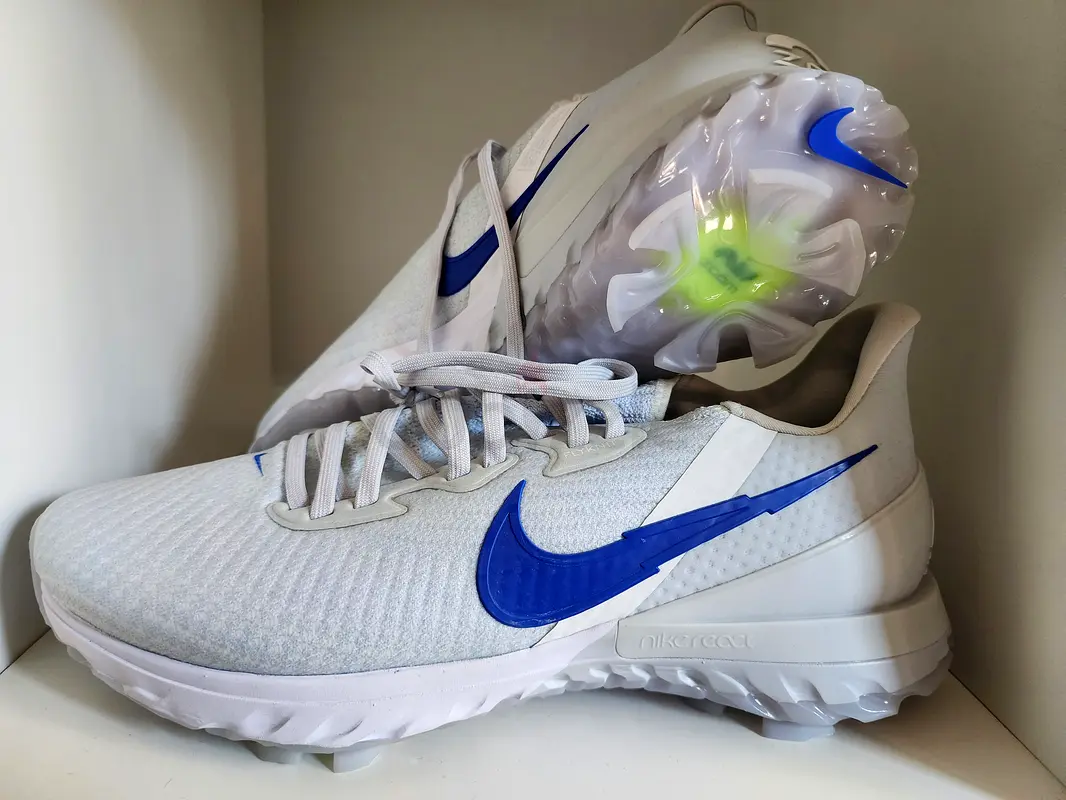 Nike golf shoes (US11, brand new)