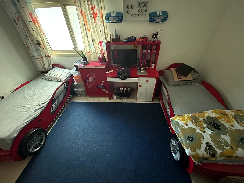 4 piece Car Bedroom Set for Sale with Mattess