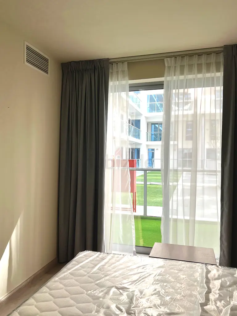 Curtain with Installation.