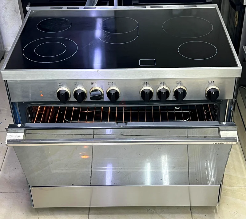 Glemgas Electric Cooker 5 Burners 90cm Mint Condition