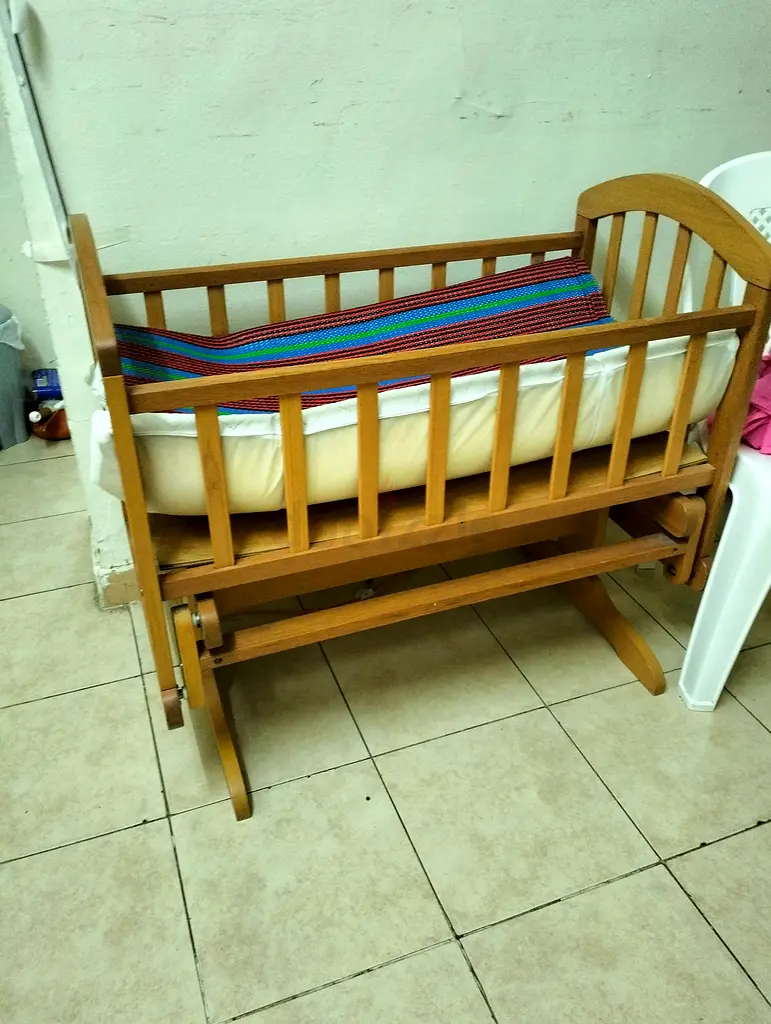 Baby crib