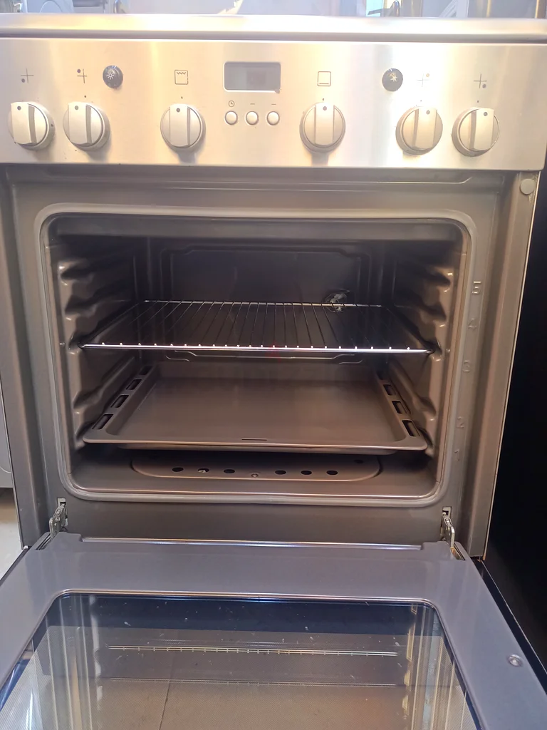 SIEMENS (Top Gas Oven Electric) 60cm Cooking Range