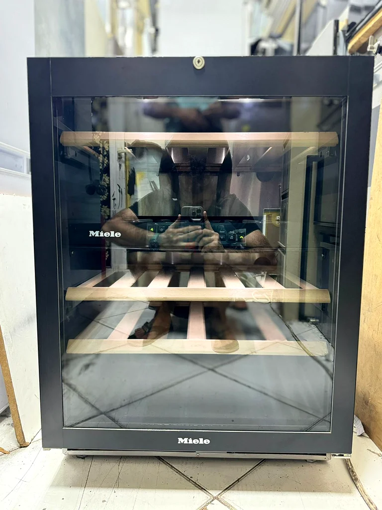 Miele latest model 40 bottle wine fridge dual temperature builtin