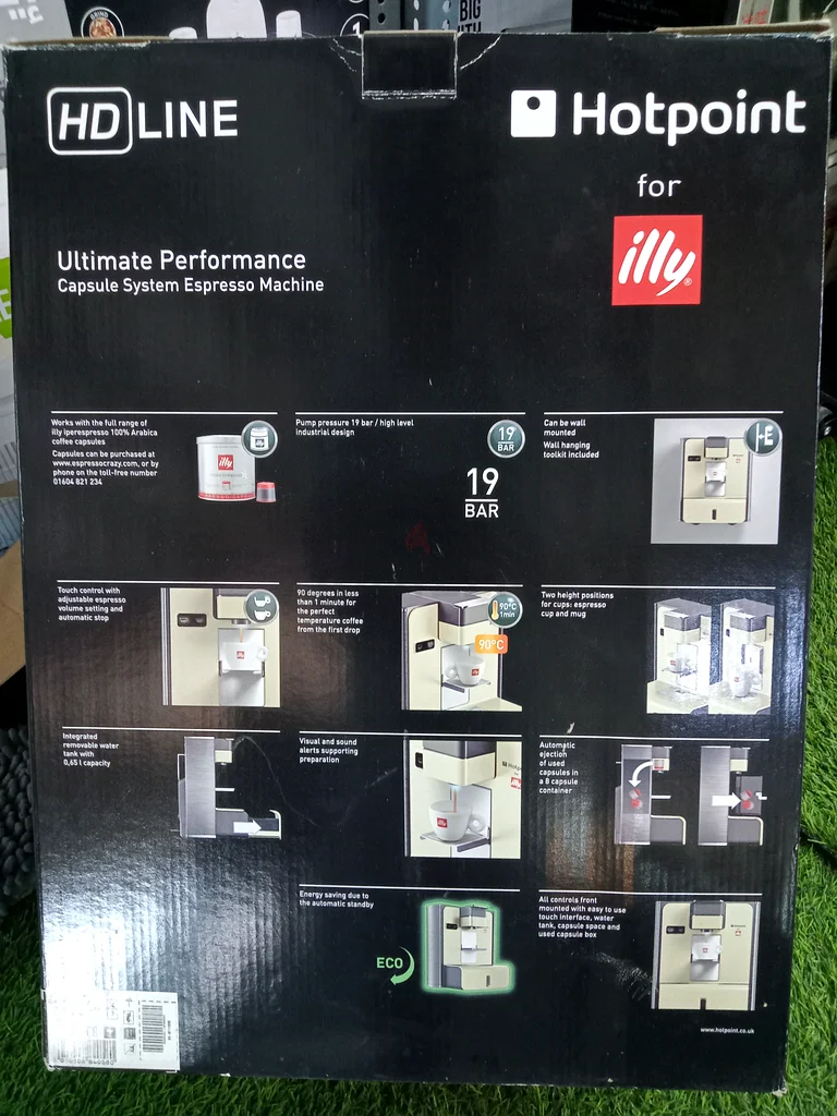 illy coffee machine brand new