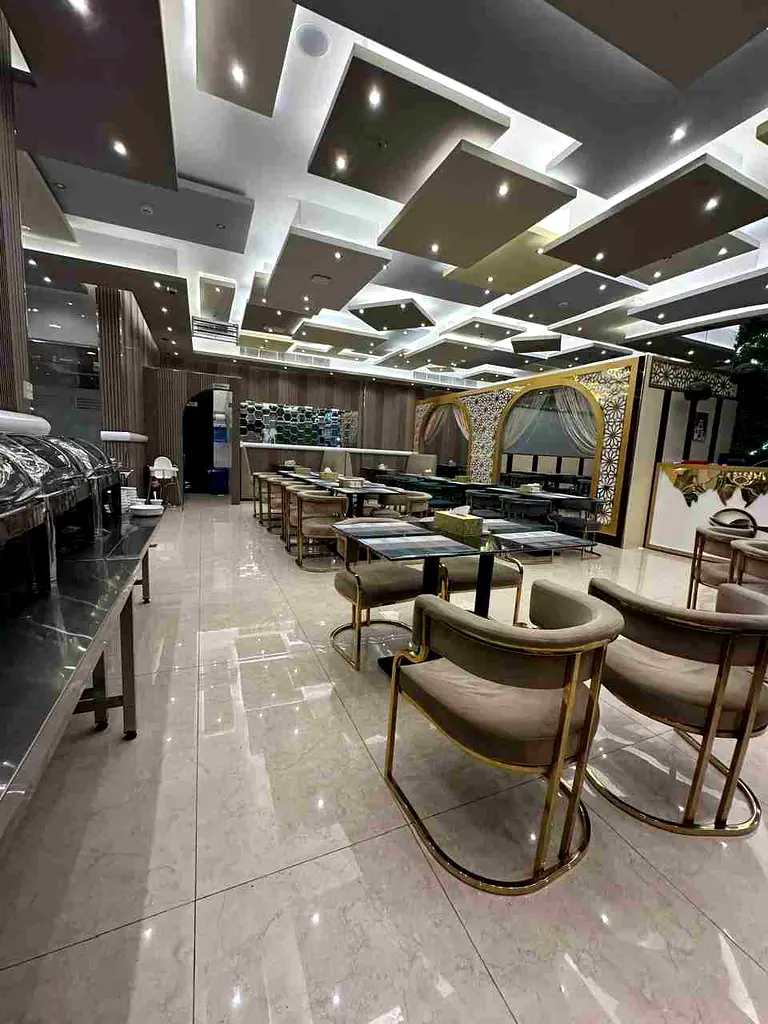 Shop Running Restaurants available in karama (Prime location