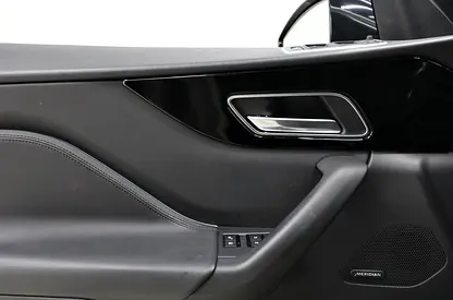 صورة مصغرة 9 لـ 2020 Jaguar F-PACE