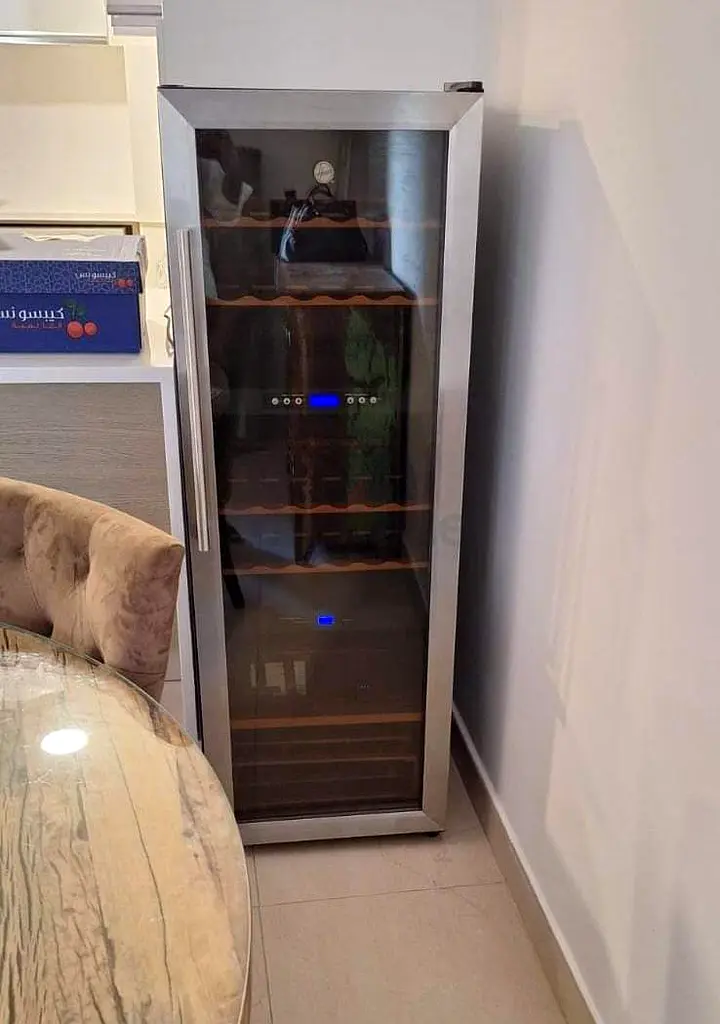 Hoover wine Fridge dual Temperature 70 bottles