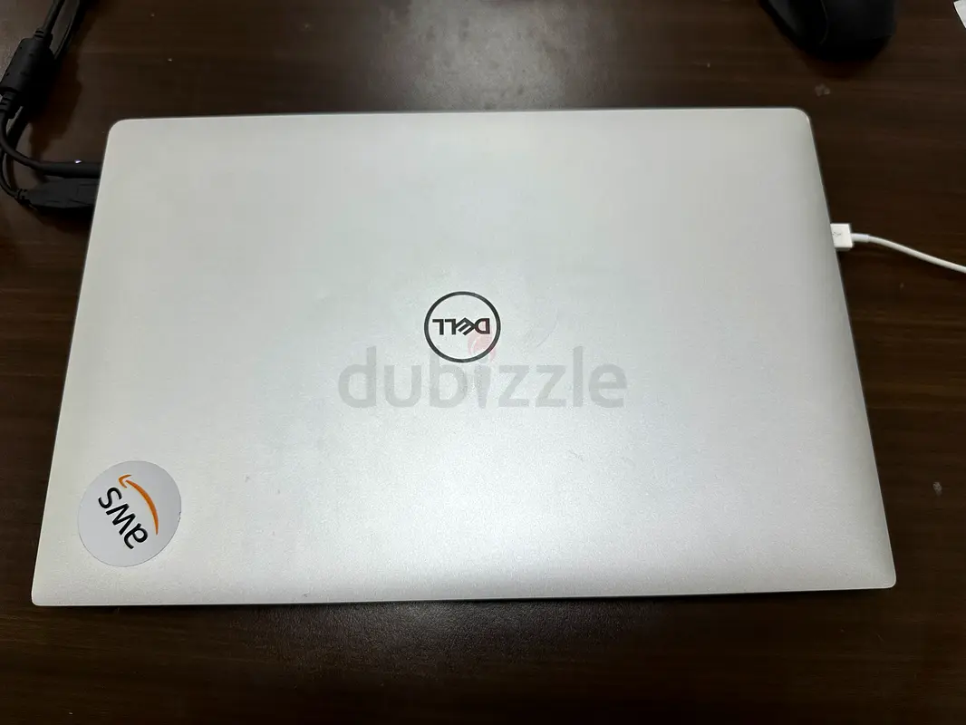 Laptob Dell XPS 15 957063255527479297115