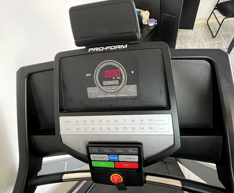 جهاز مشي بحالة ممتازة من بروفورم 350i63170857475073112