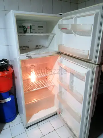 Big Refrigerator westpoint need refil gas