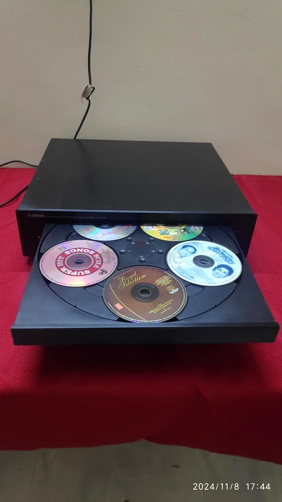 ياماها 5 مشغل أقراص مدمجة 220 فولت63165711713282111