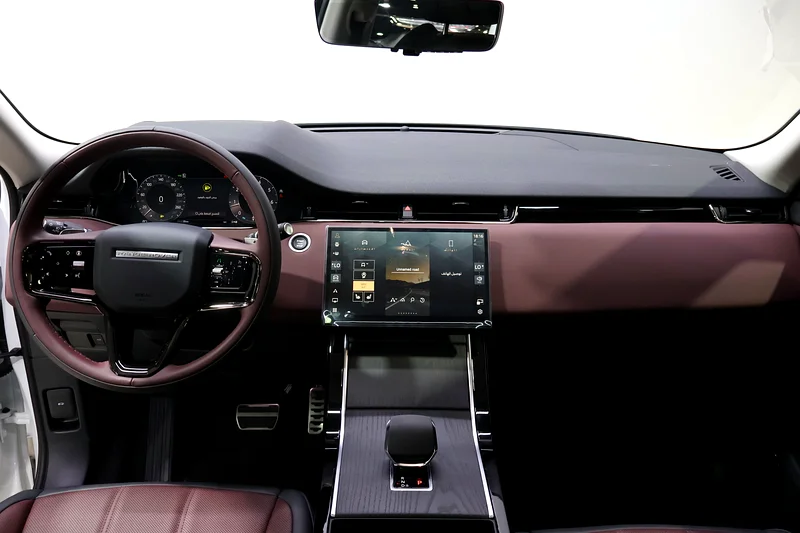 2024!! رينج روفر || إيڤوك R-Dynamic SE P250 || ضمن الضمان || مجهزة بالكامل ||63226741767811114