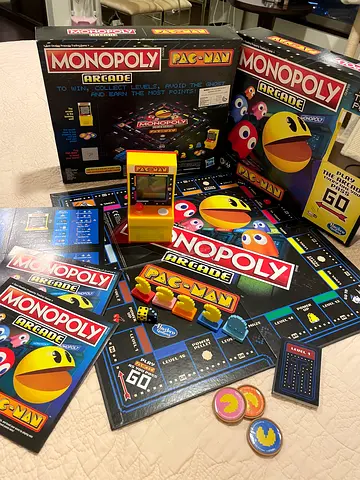 Monopoly PAC-MAN. Like new.