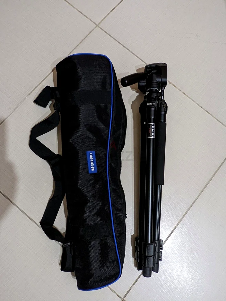 حوامل بنرو A300F ثلاثية القاعدة احترافية من الألومنيوم مع حقيبة63234127065218114