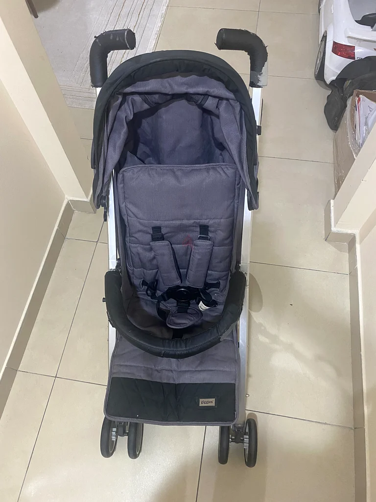 Baby stroller for sale in Sharjah63205357346307111